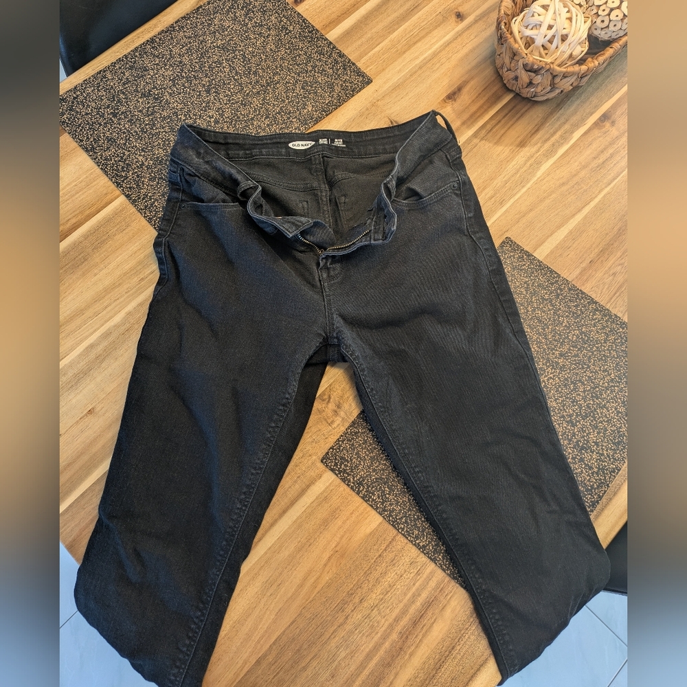 Old Navy Women's Skinny Jeans - Black